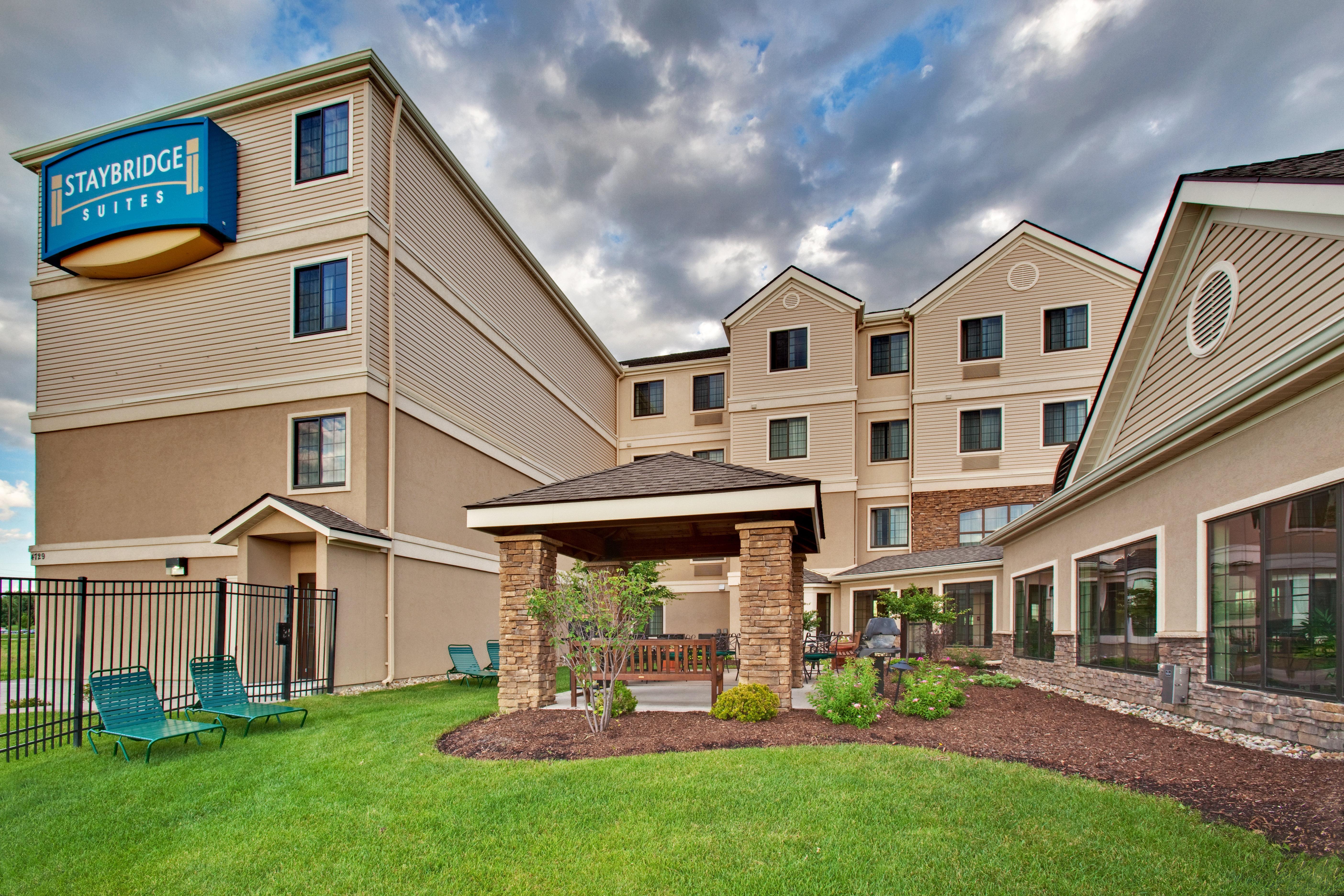 Staybridge Suites Davenport, An Ihg Hotel Bettendorf Exterior photo