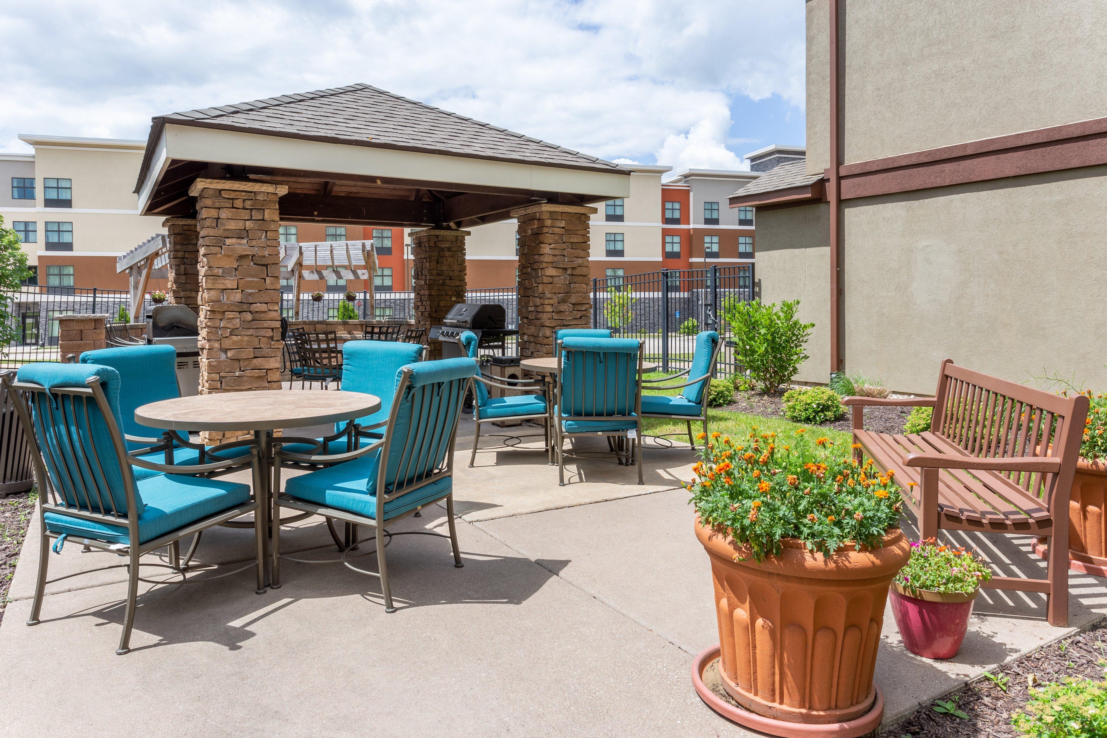 Staybridge Suites Davenport, An Ihg Hotel Bettendorf Exterior photo